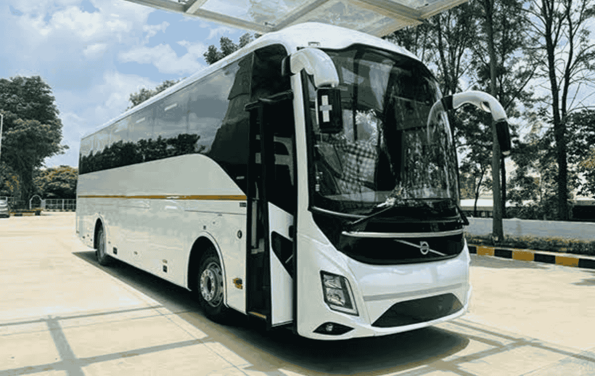 Bus 45 - Seater l OM Travels